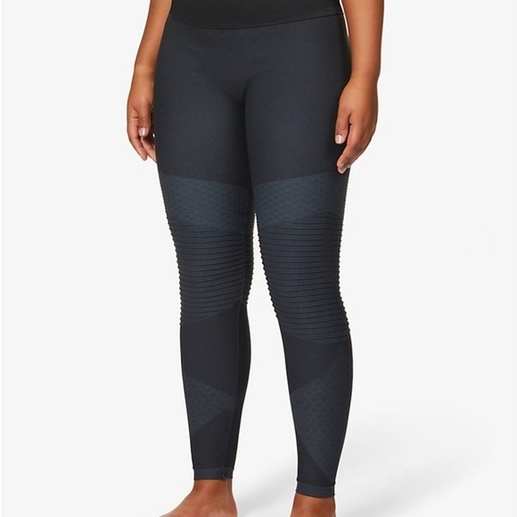 Spanx Look At Me Moto High-Rise Stretch-Woven Black Leggings Sz. M Work~Out - Picture 1 of 5